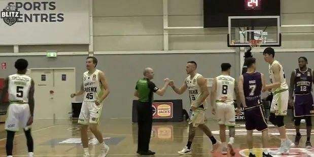 国王碾压天津队，周琦统治全场