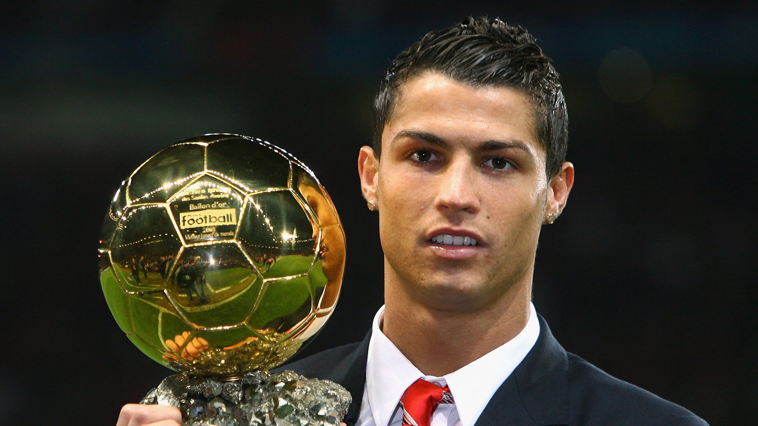 马赛击溃比利亚雷亚尔，富安健洋成为关键先生